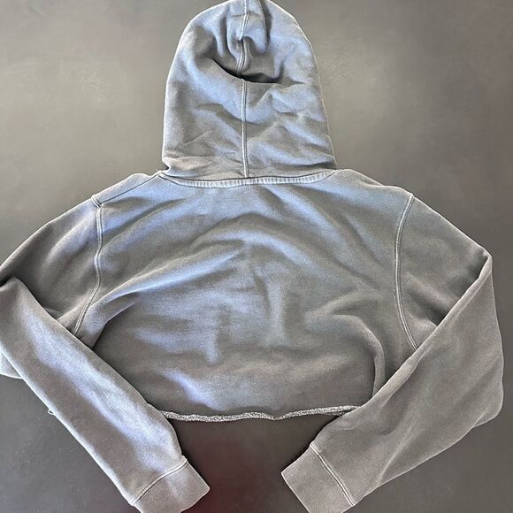 LVFT Cropped Hoodie - Picture 3 of 4